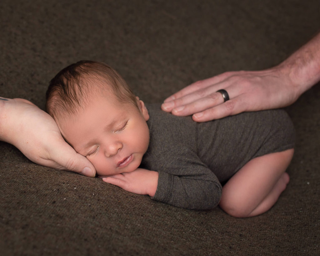 Gentle and sweet newborn photography in Akron OH