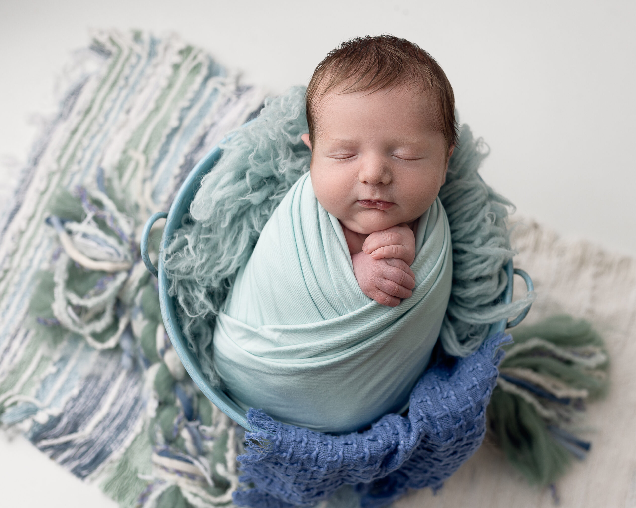 use a swaddle when your baby won't stop crying