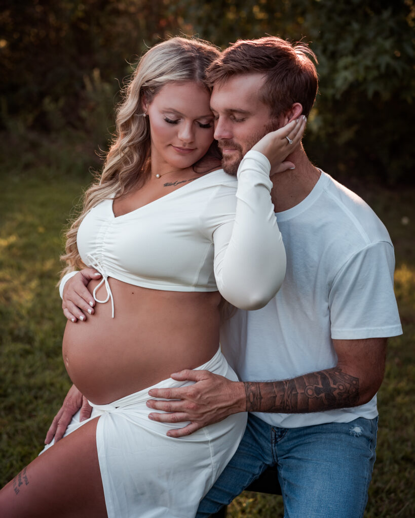 maternity photoshoot near akron.